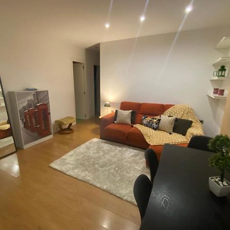 De Frente A 4 Torres, Habitacion Con Bano Hotel Madrid Eksteriør billede