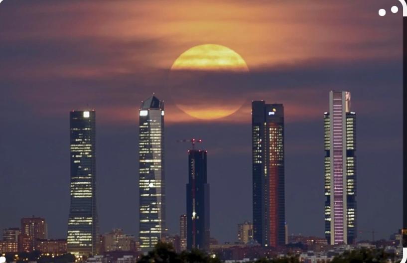 De Frente A 4 Torres, Habitacion Con Bano Hotel Madrid Eksteriør billede