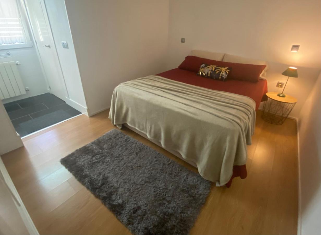 De Frente A 4 Torres, Habitacion Con Bano Hotel Madrid Eksteriør billede